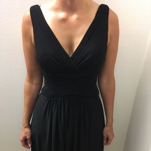 Black cocktail dress - figure flattering!